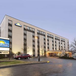 Days Inn By Wyndham Ottawa West